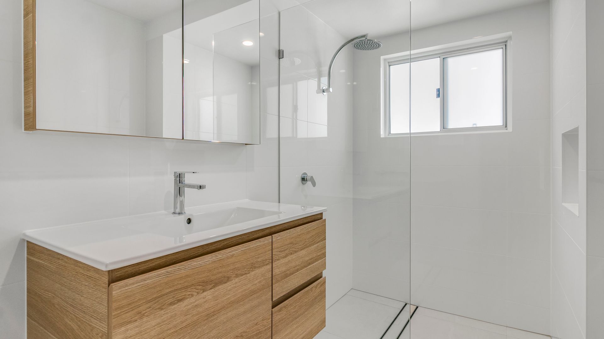 Rainbow Pacific Unit 14- Ocean Views overlooking Rainbow Bay in Coolangatta with Wi-Fi Inc. — image 13