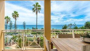 Outdoor dining - Orion Unit 4 Modern 2 bedroom apartment with ocean views and Wi-Fi Included (Coolangatta)