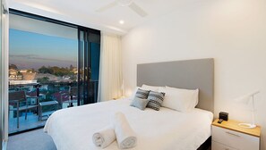 2 bedrooms, iron/ironing board, internet, bed sheets