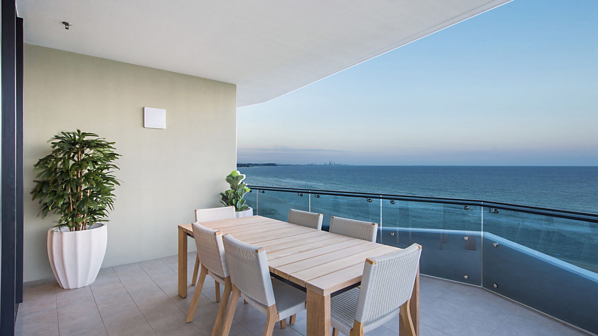 Iconic Unit 1504 Luxury 2 bedroom apartment with ocean views