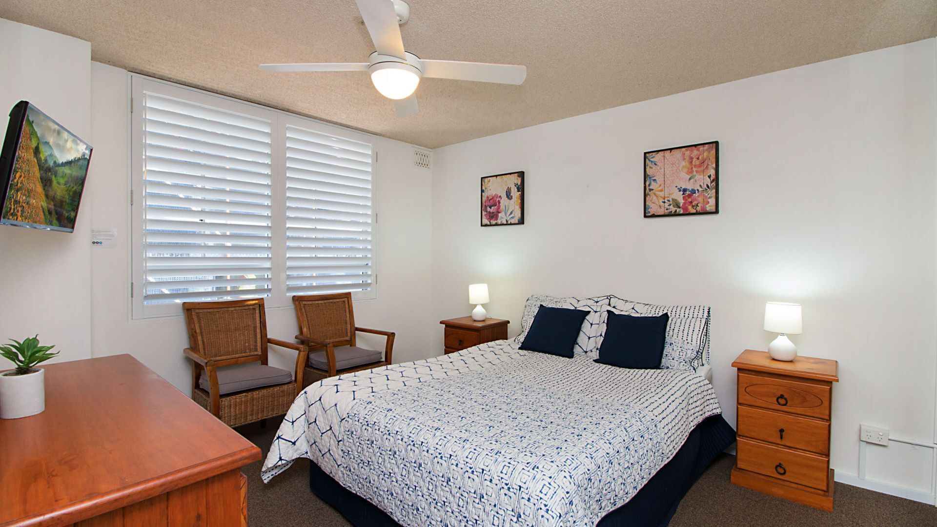 Rainbow Pacific Unit 9- Stunning views over Rainbow Bay and Snapper Rocks. Swimming Pool. Wi-Fi — image 14