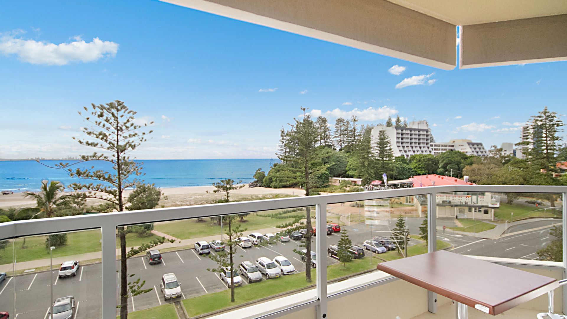 Kooringal Unit 16 Located right on the beach with ocean views