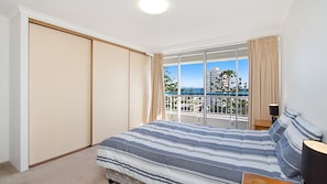 2 bedrooms, iron/ironing board, free WiFi