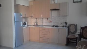 Apartment, 1 Doppelbett, Nichtraucher | Eigene Küche | Großer Kühlschrank, Mikrowelle, Ofen, Herdplatte