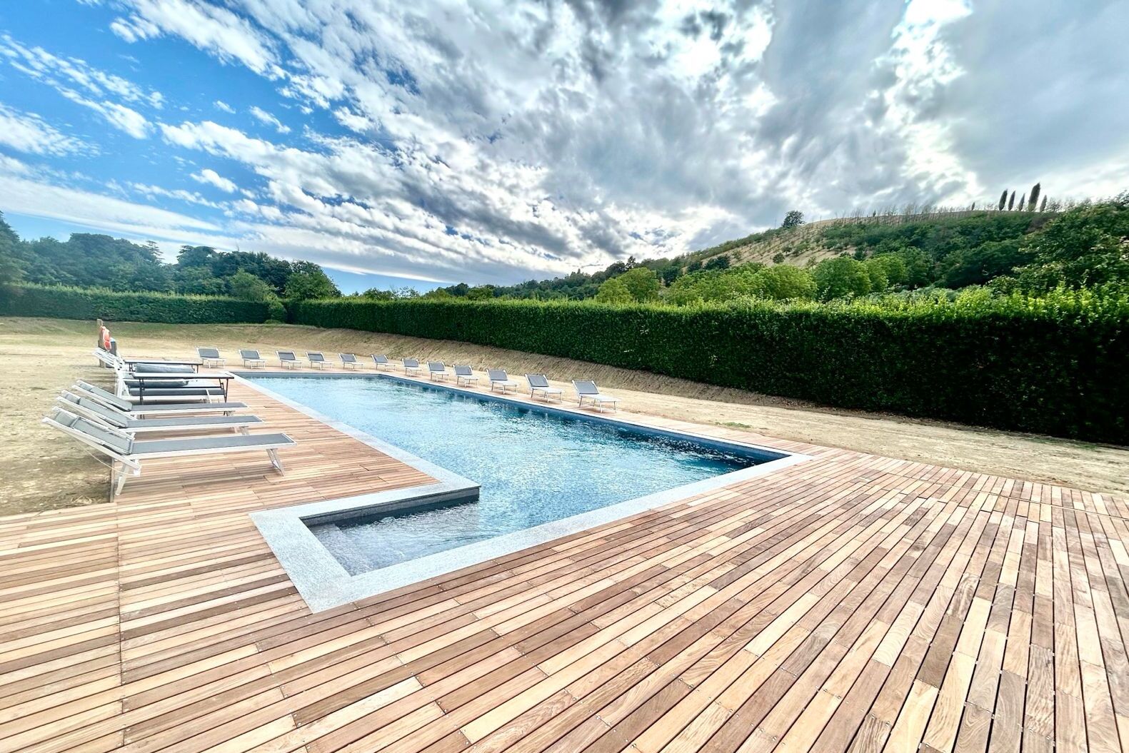 Piscina stagionale all'aperto