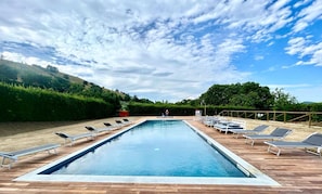 Piscine extérieure (ouverte en saison)