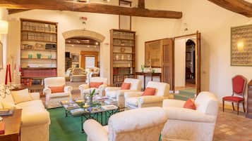 Deluxe-Villa | Sitzecke in der Lobby