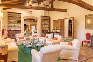 Villa Deluxe | Coin salon dans le hall