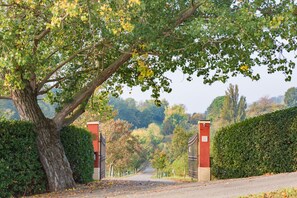 Individually furnished, desk, laptop workspace, blackout curtains - Ca' Palazzo Malvasia - BolognaRooms (Sasso Marconi)