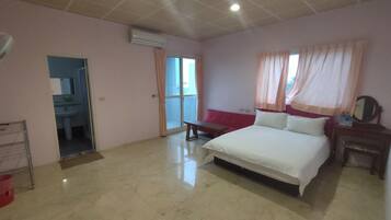 Comfort Double Room, 1 Double Bed, Non Smoking | Blackout drapes, free WiFi, bed sheets