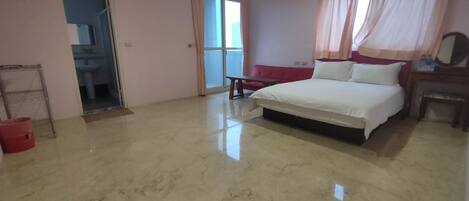 Comfort Double Room, 1 Double Bed, Non Smoking | Blackout drapes, free WiFi, bed sheets