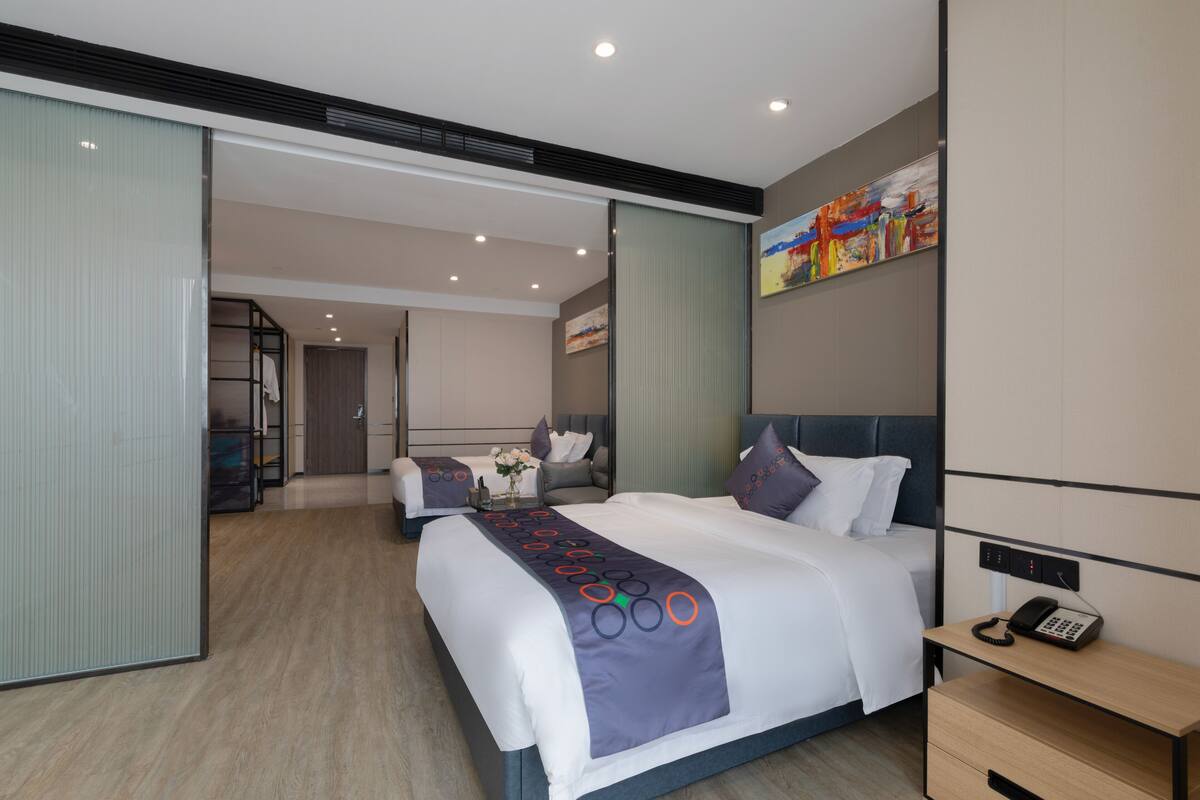 Exclusive Business Twin Room | Soundproofing, WiFi (free), bed sheets