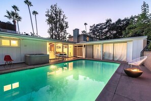 Outdoor pool - Mid-mod Pool Home With Palm Springs Vibe 2bdr (Glendale)