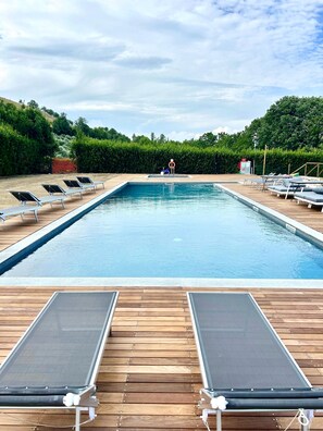 Piscina stagionale all'aperto