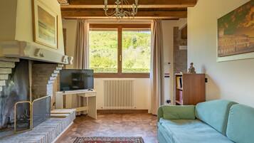 Suite Executive, 2 camere da letto | Area soggiorno | TV a schermo piatto