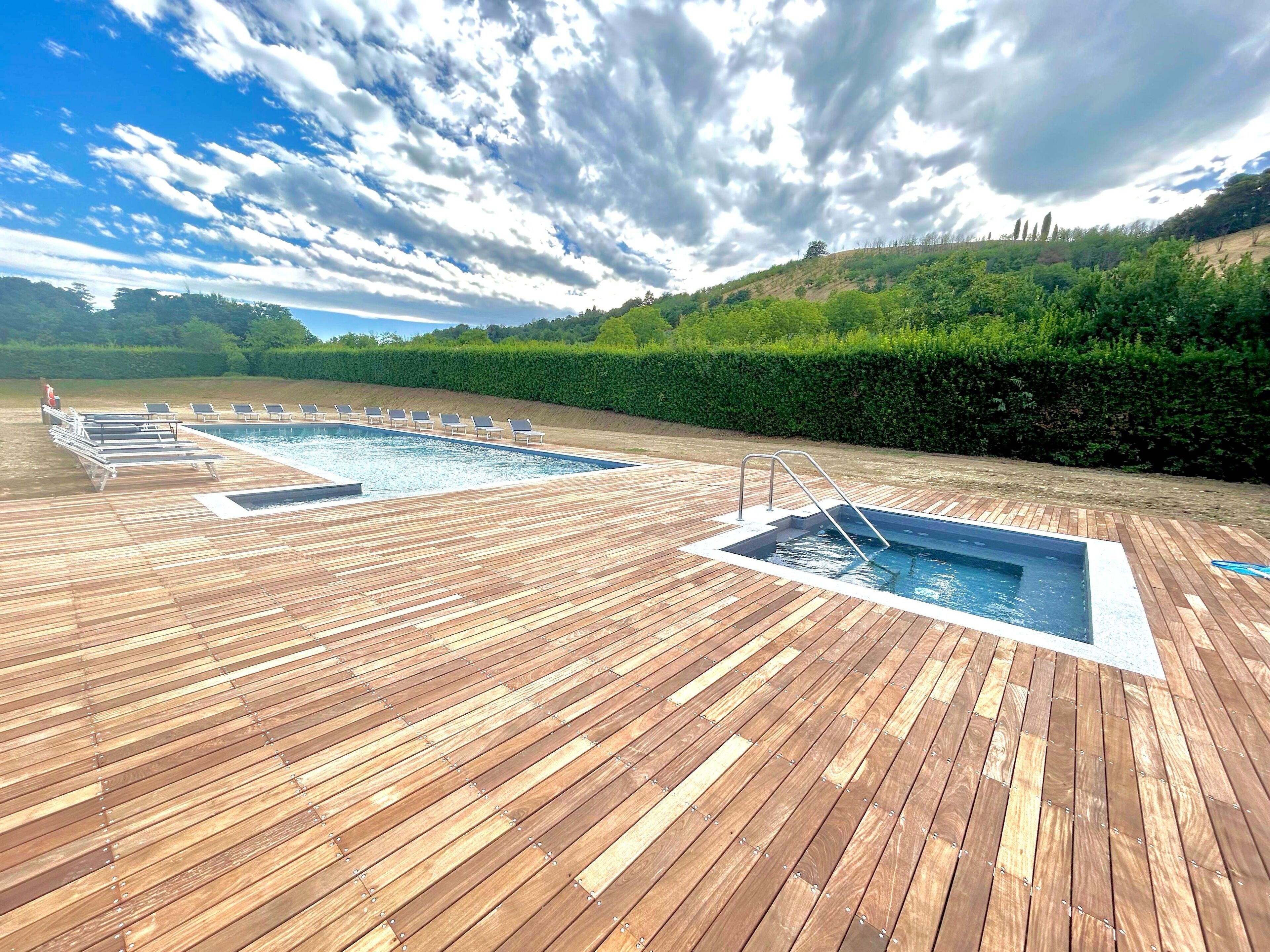 Außenpool (je nach Saison geöffnet)