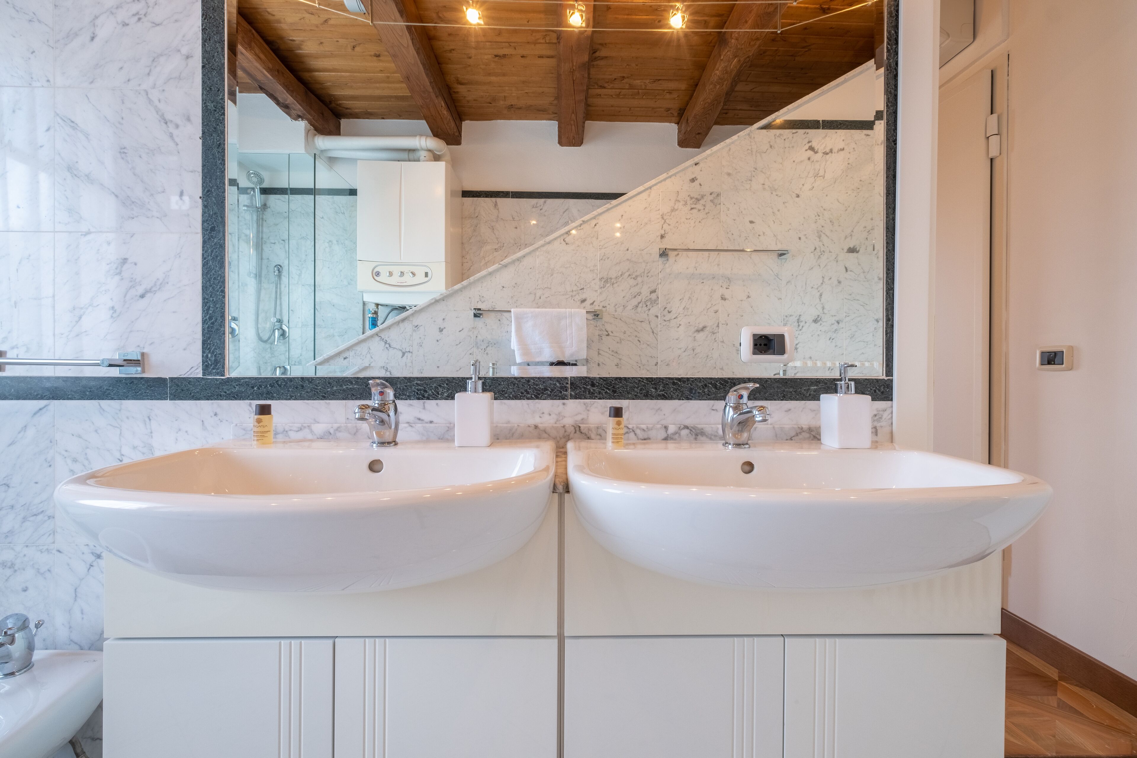 Foto - BolognaRoomscom - La Quercia