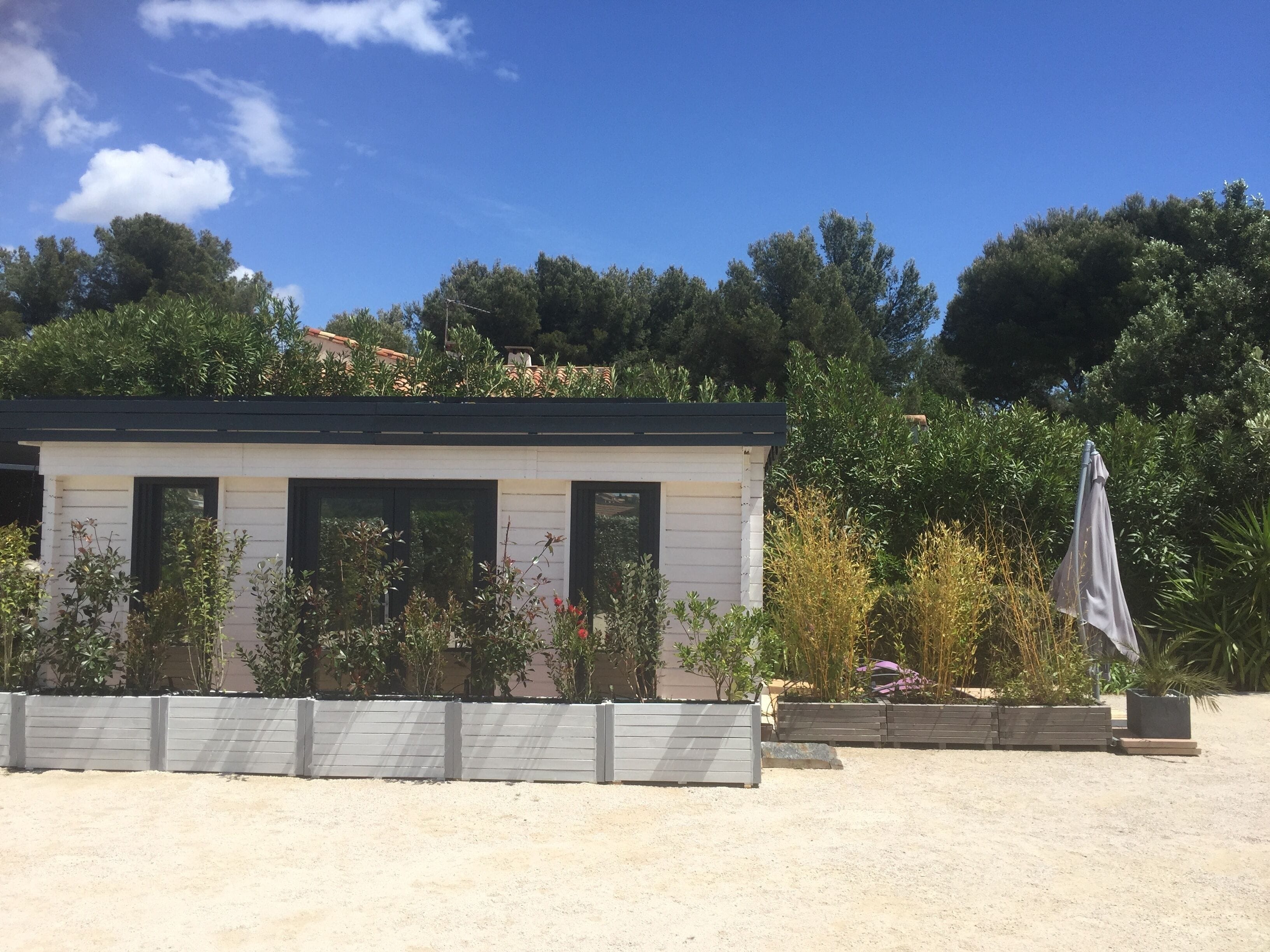 Chambre Twin Confort, 2 lits jumeaux K-banon | Vue sur la cour