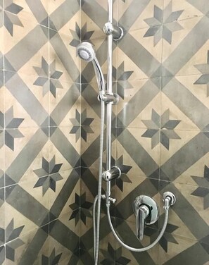 Standard Double Room, Courtyard View | Bathroom | Shower, rainfall showerhead, eco-friendly toiletries, hair dryer
