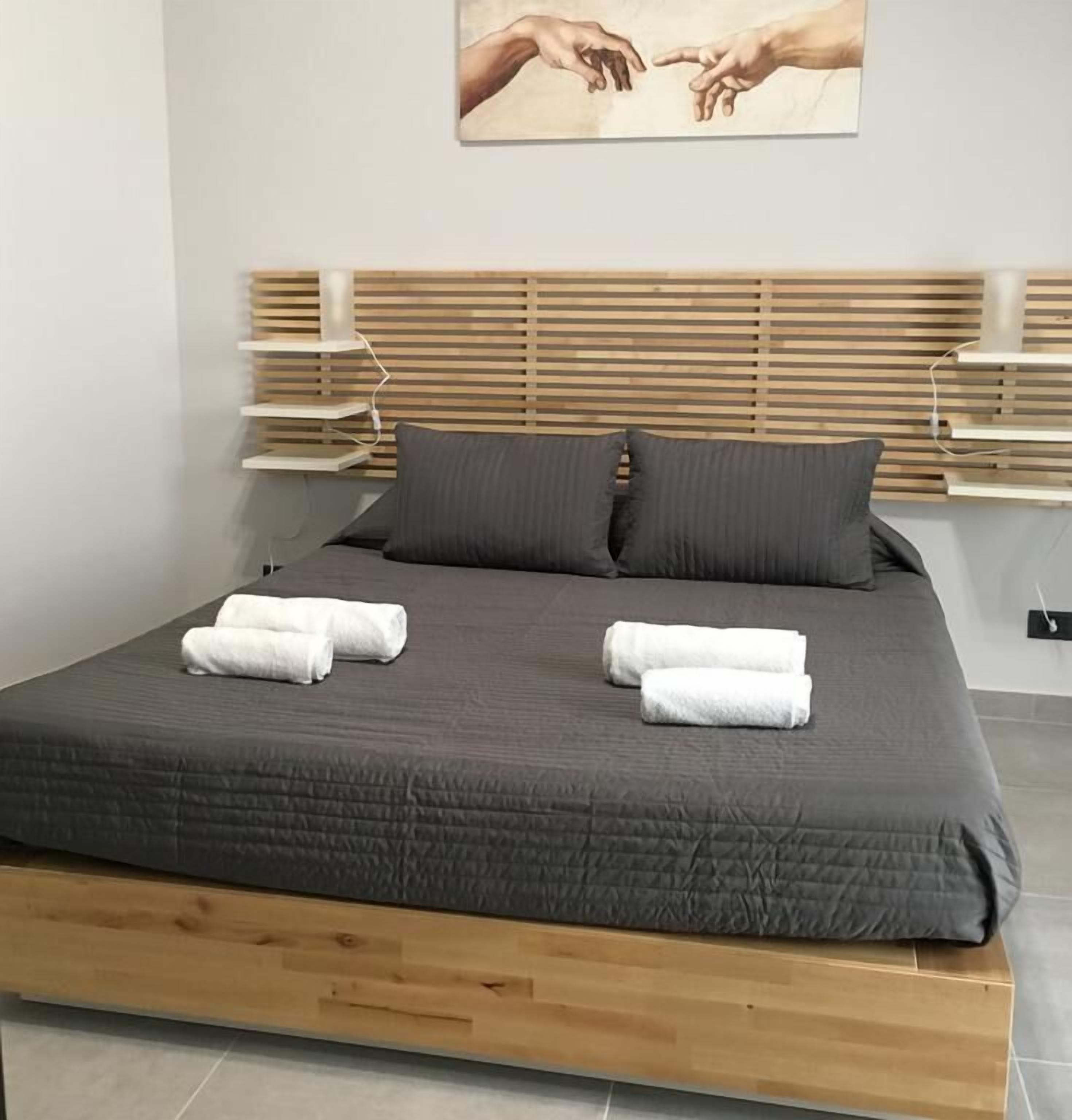 Blackout curtains, free WiFi, bed sheets