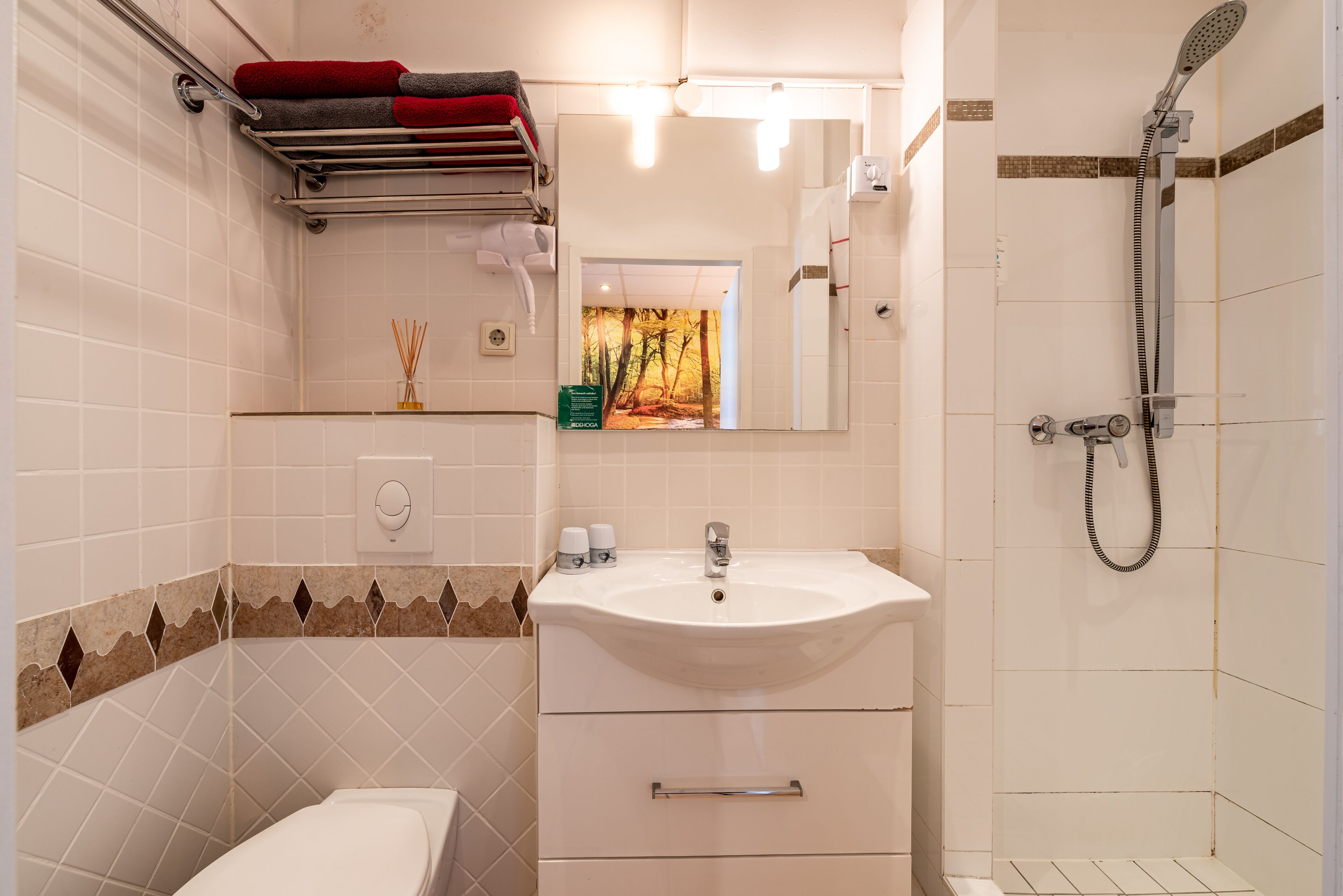 business double or twin room, 2 single beds | bathroom | shower, hair dryer, towels