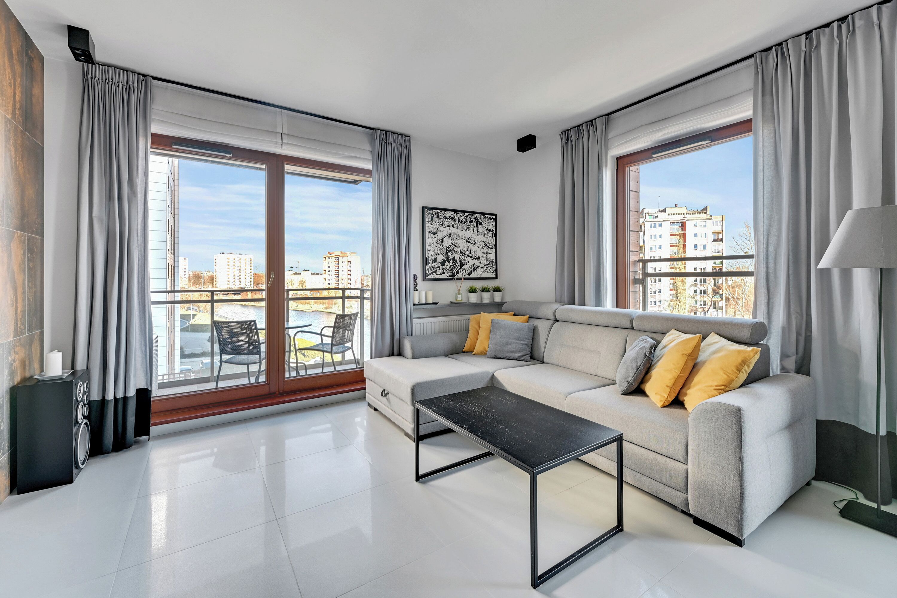 Design Apartment, Multiple Beds | Hypo-allergenic bedding, individually decorated, individually furnished