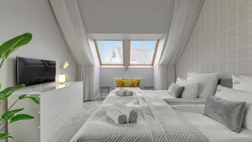 Family Apartment, Multiple Beds, City View | Hypo-allergenic bedding, individually decorated, individually furnished