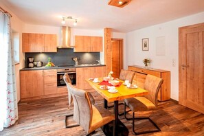Private kitchen - Pension Unterstein (Schoenau am Koenigssee)