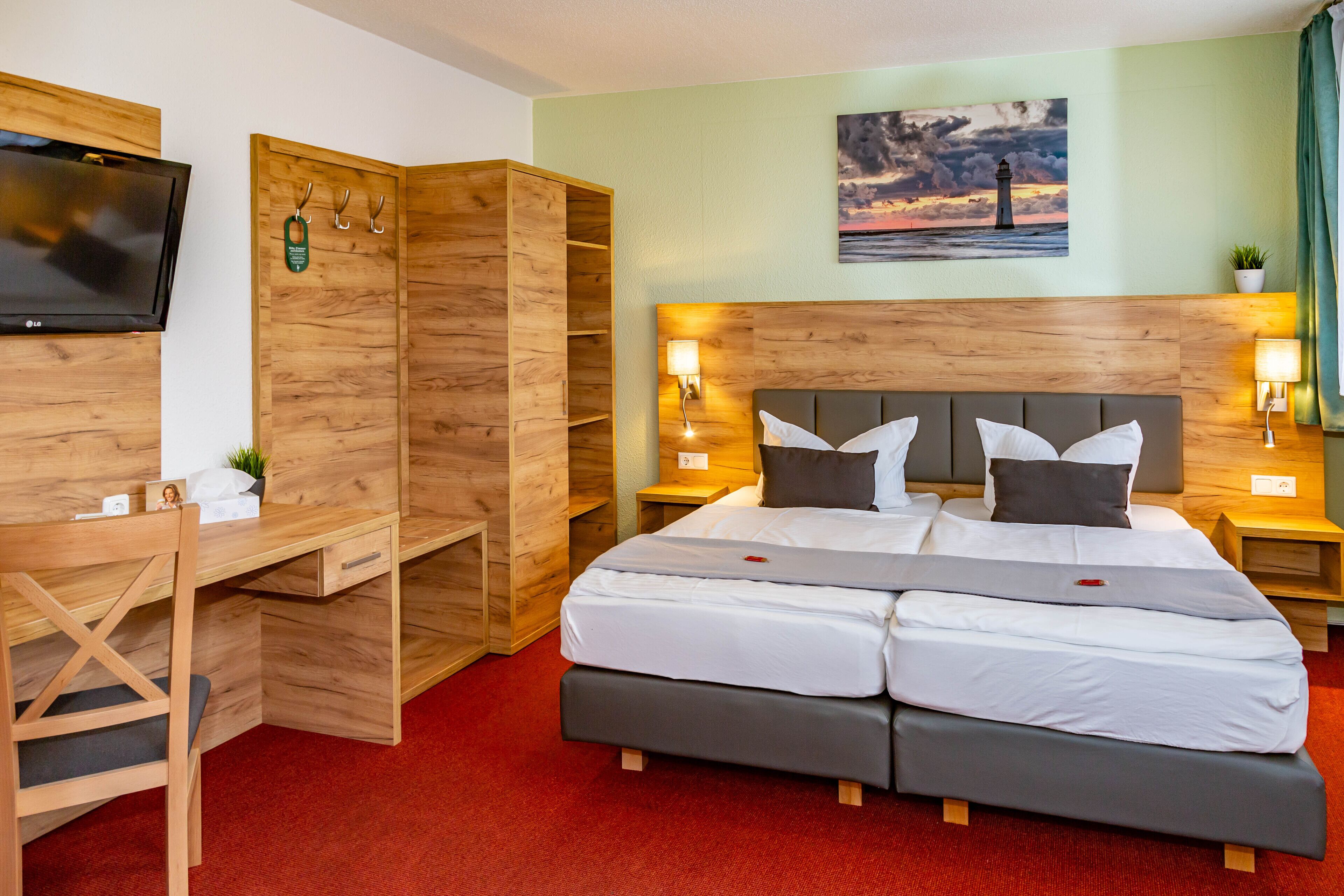 desk, blackout curtains, soundproofing, free wifi