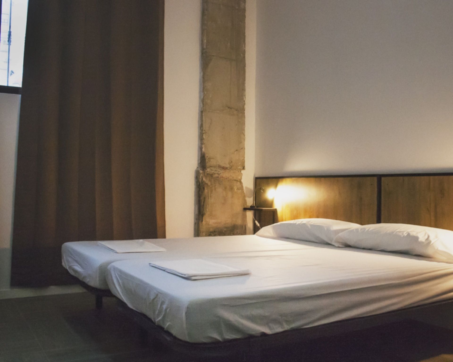 Twin Room, Private Bathroom | Blackout drapes, soundproofing, rollaway beds, free WiFi