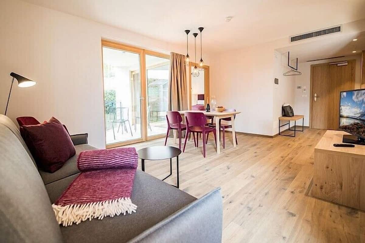 Apartamento, 2 quartos (Bordeaux) | Cofres nos quartos, Wi-Fi de cortesia, roupa de cama