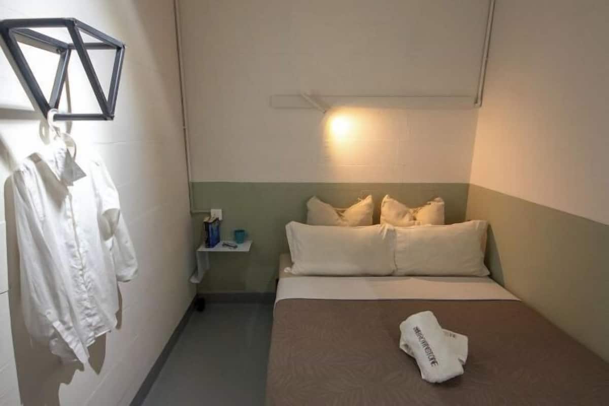 Blackout curtains, free WiFi, bed sheets