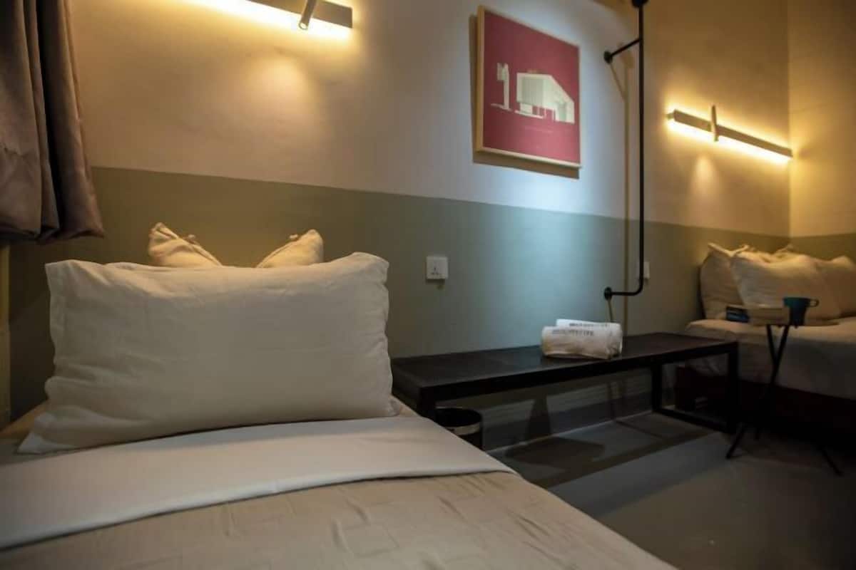 Blackout curtains, free WiFi, bed sheets