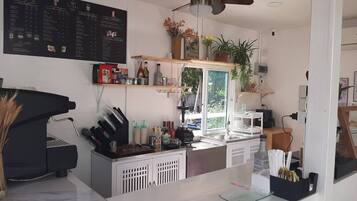Coffee shop