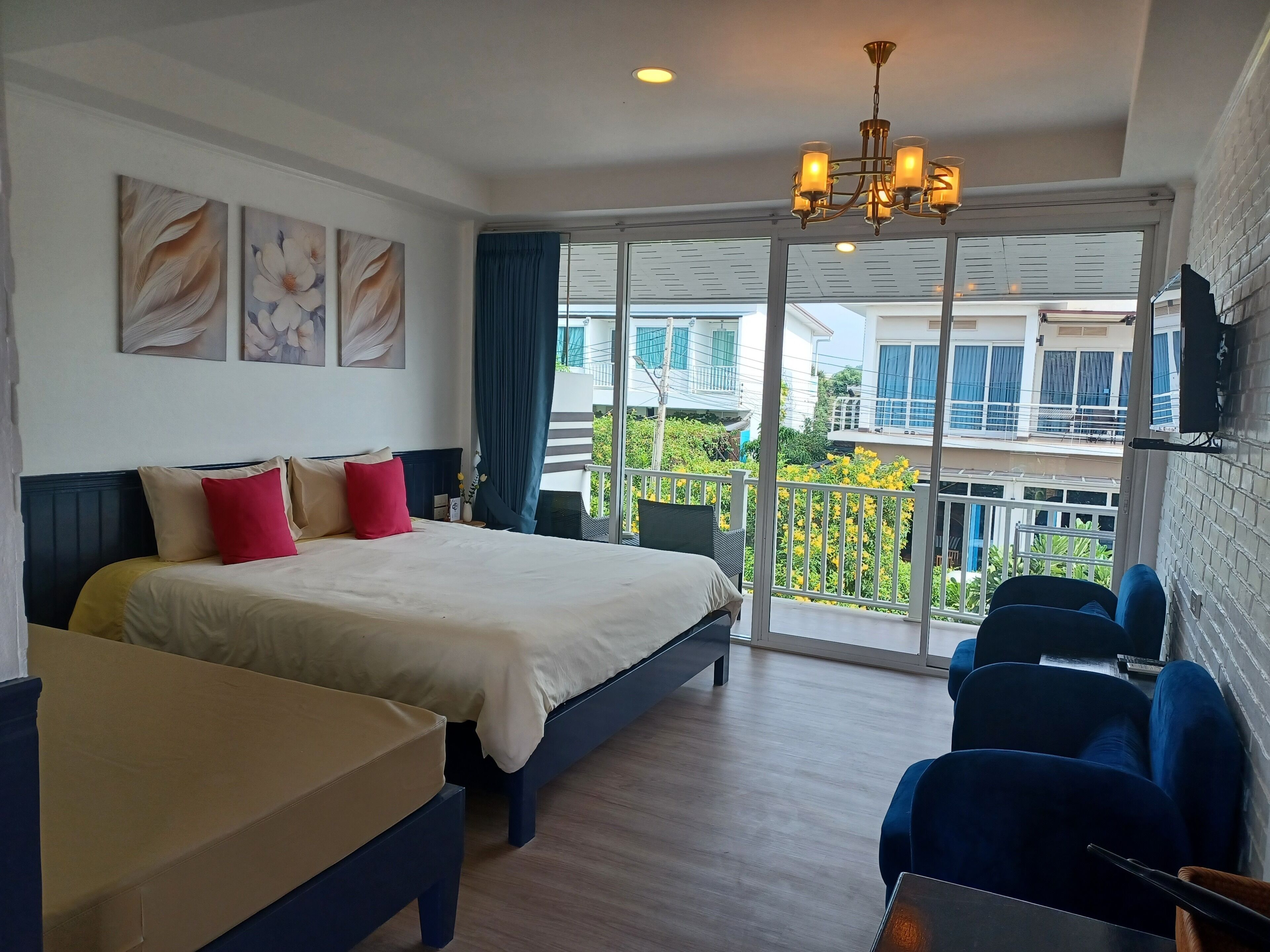 Comfort-Doppelzimmer | Minibar, individuell dekoriert, individuell eingerichtet