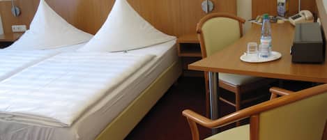 Dobbeltrom | Skrivebord, wi-fi (inkludert) og sengetøy