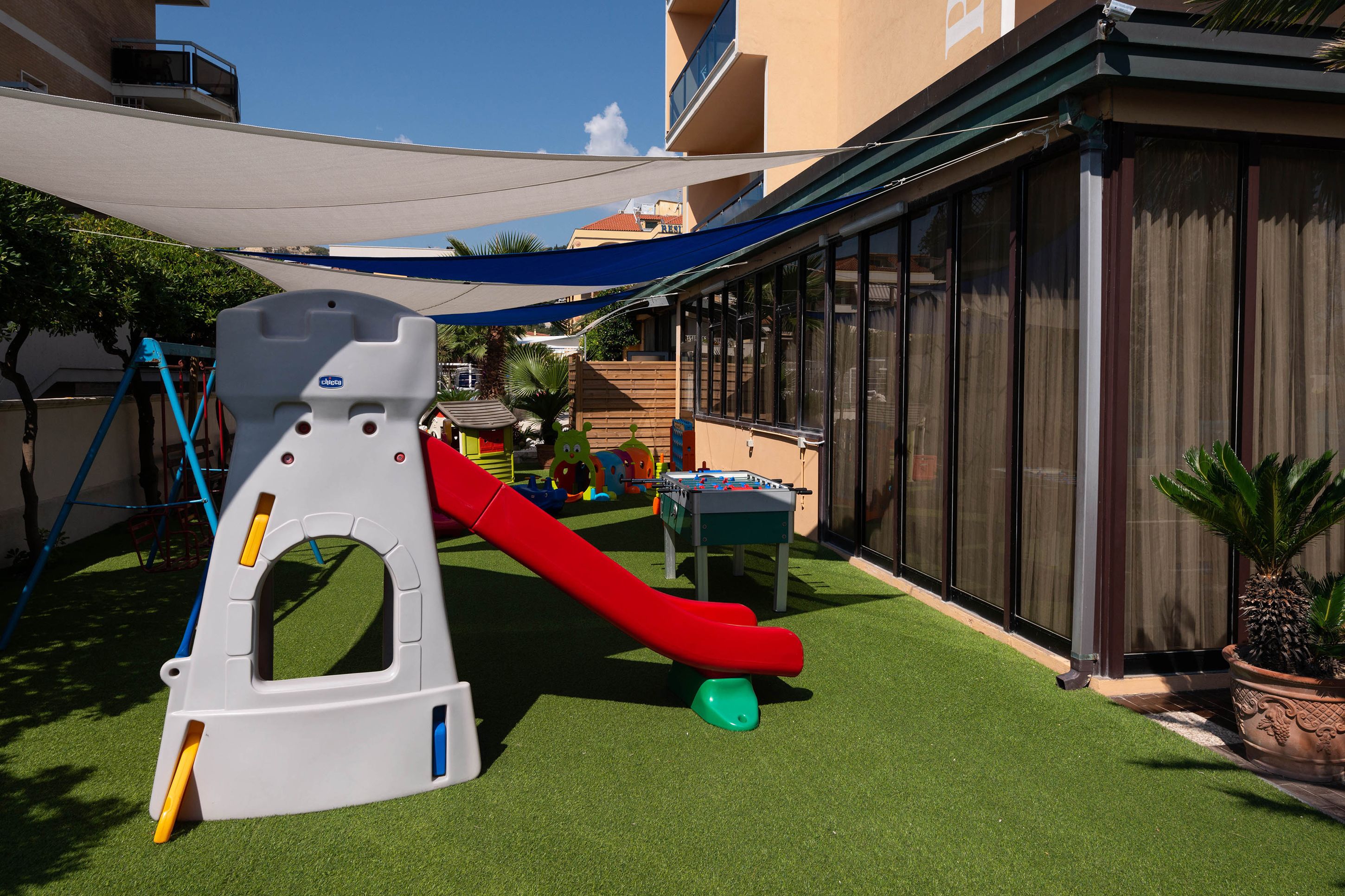 children’s play area – outdoor