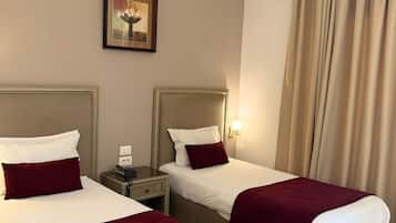 Doppelzimmer | Schreibtisch, Verdunkelungsvorhänge, Bügeleisen/Bügelbrett