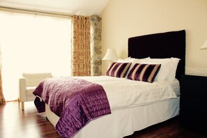 Standard Cottage, 1 Bedroom, Non Smoking | 1 bedroom, Egyptian cotton sheets, blackout drapes, soundproofing - Sheephouse Country Courtyard (Donore)