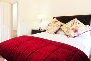 Standard House, 4 Bedrooms, Kitchen, Courtyard Area | 1 bedroom, Egyptian cotton sheets, blackout drapes, soundproofing - Sheephouse Country Courtyard (Donore)