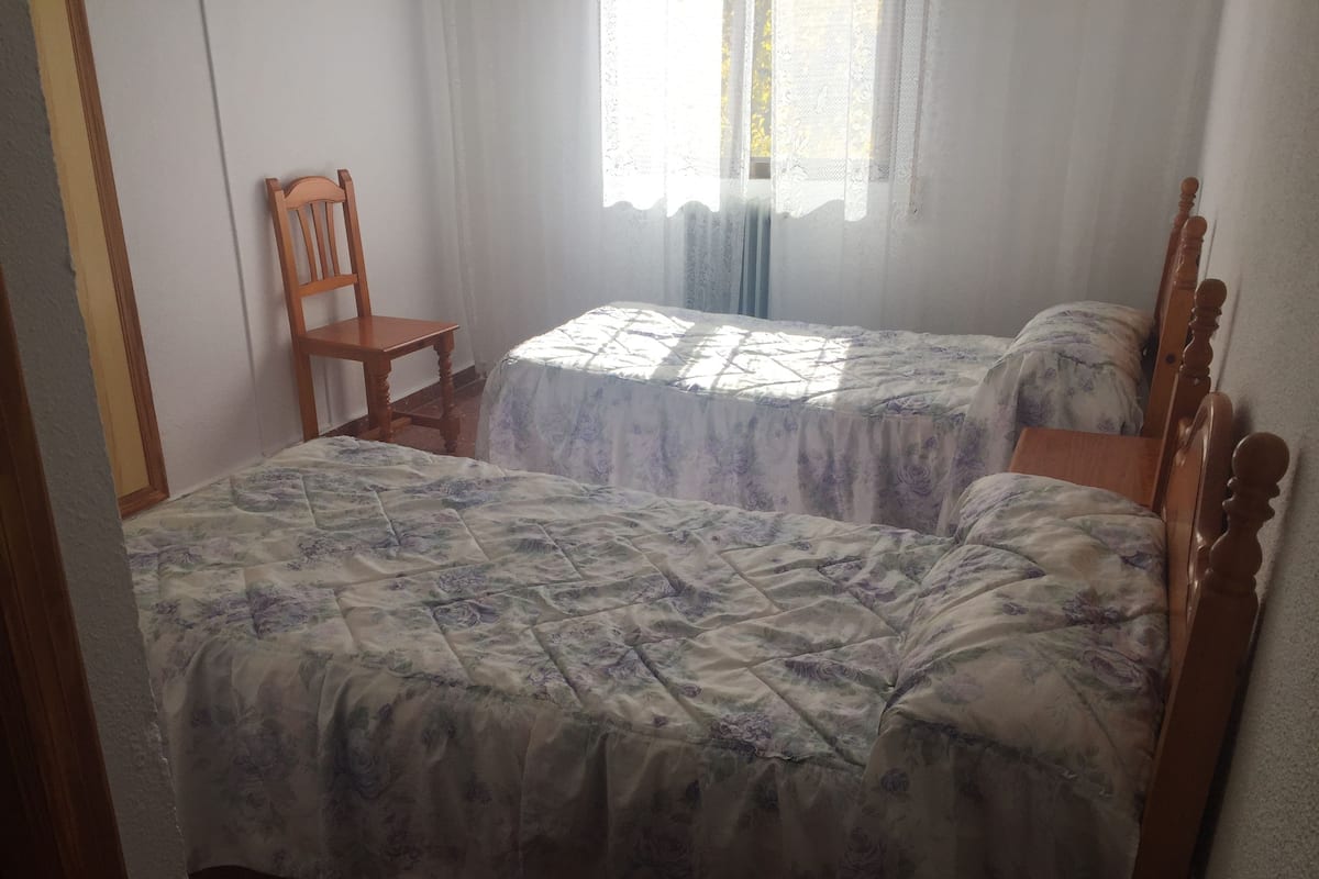 Zweibettzimmer | Kostenloses WLAN, Bettwäsche