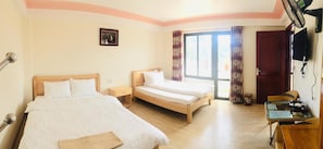 Desk, free WiFi, bed sheets - Minh Thanh Sapa Hotel (Sa Pa)