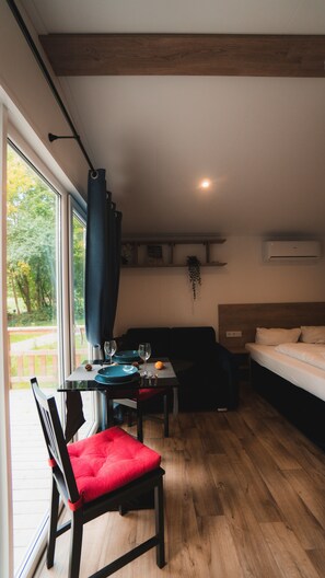 标准小屋 | 客房内用餐