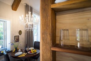 Lägenhet (1 / incl 60 EUR cleaning fee) | Matservice på rummet