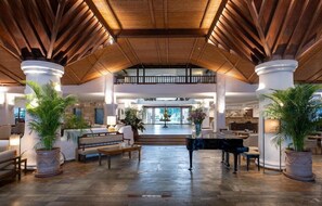 Lobby - Hotel Coral Beach Resort (Pegeia)
