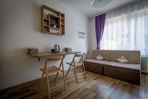 Standard Apartment, Multiple Beds, Lake View | Private kitchen - Haus Lavendel (Ossiach)