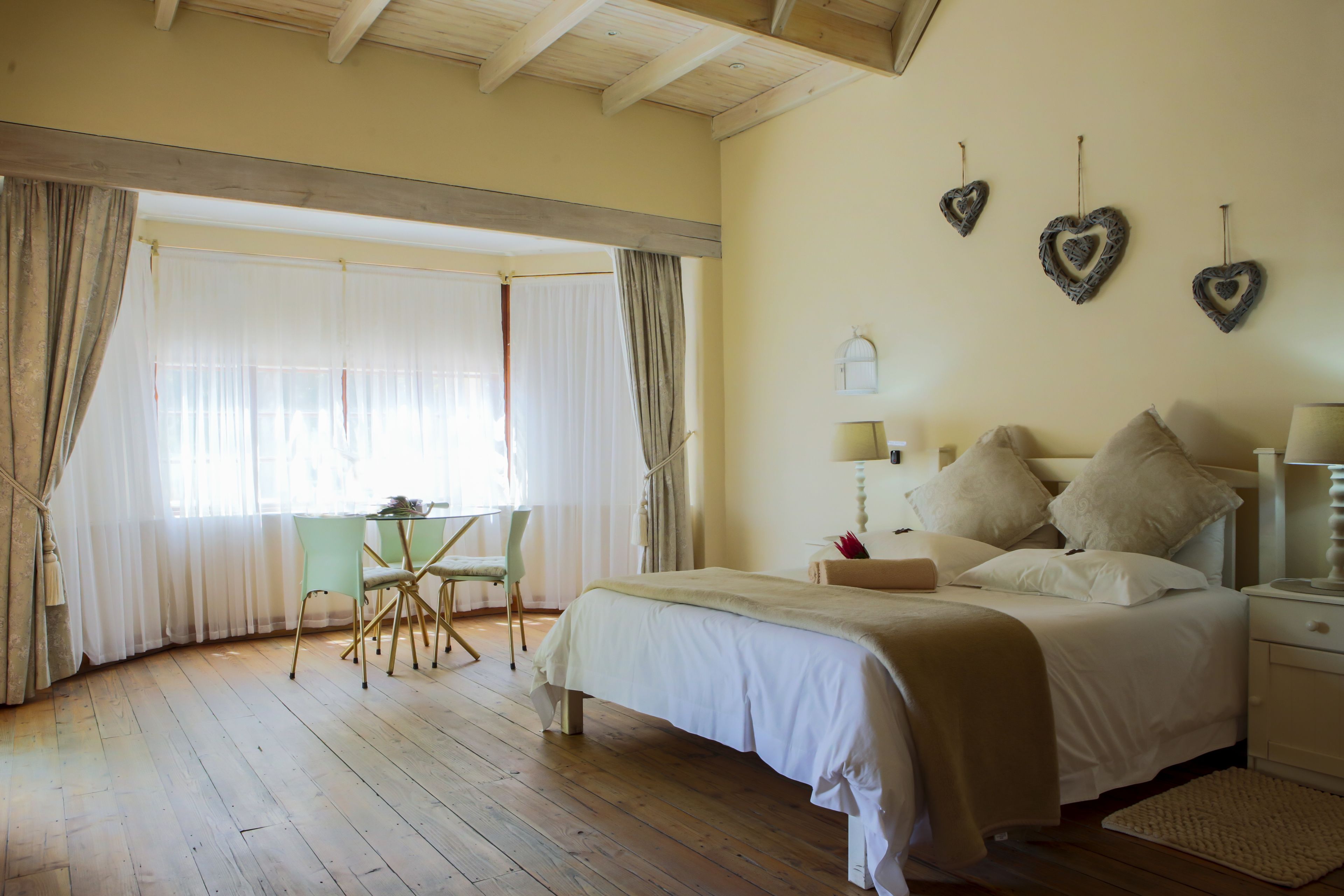 Dobbeltrom – deluxe | Safe på rommet, strykejern/-brett og sengetøy