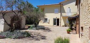 Entrada de la propiedad