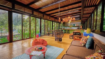 Sala de estar en el lobby
