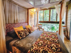 Double Deluxe #2/#3/#4 | Individually decorated, individually furnished, free WiFi, bed sheets - La Shamana Ecological, Concept in the Jungle (Cahuita)